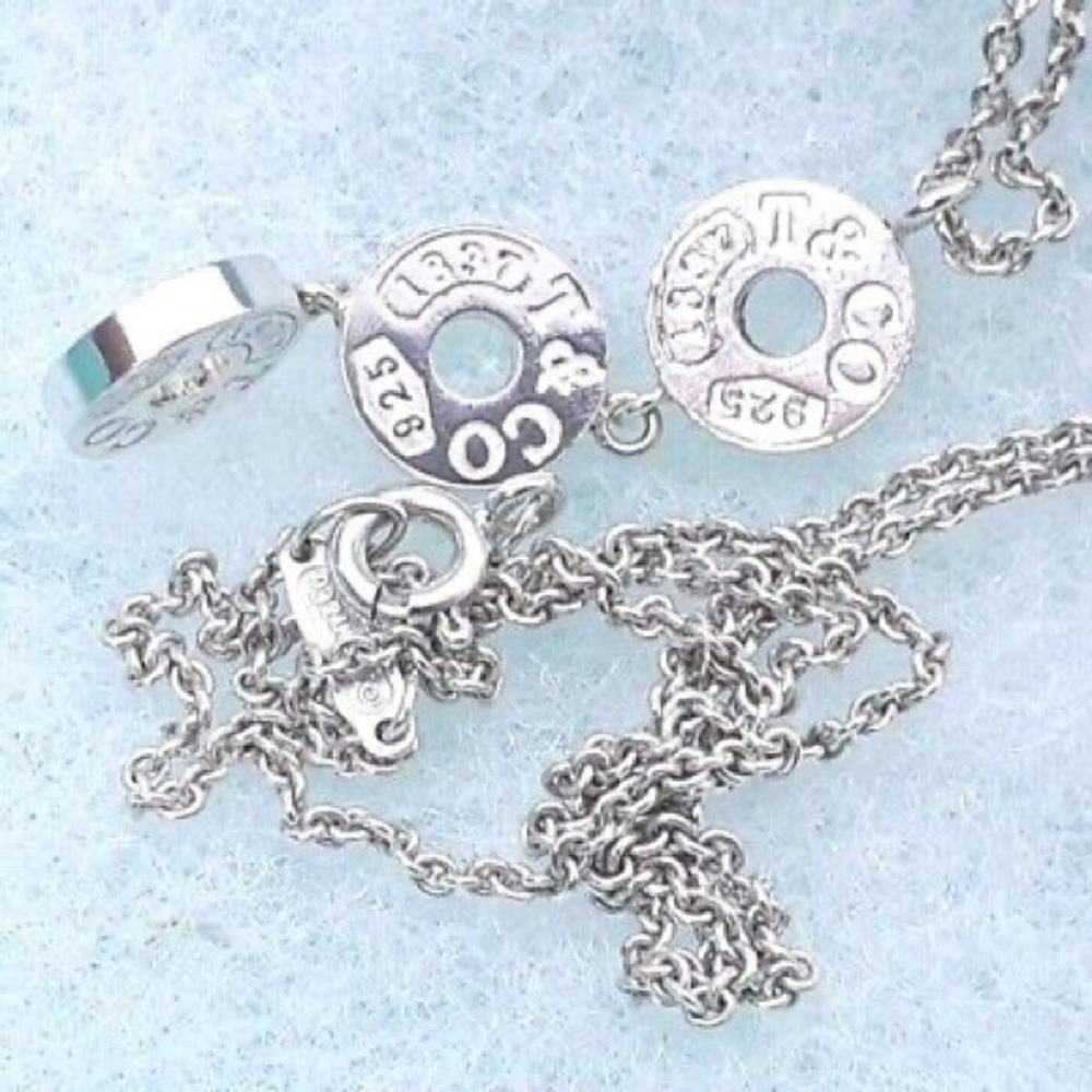 Tiffany&Co. Silver 925 1837 Triple Circle Pendant Necklace - Picture 4 of 9